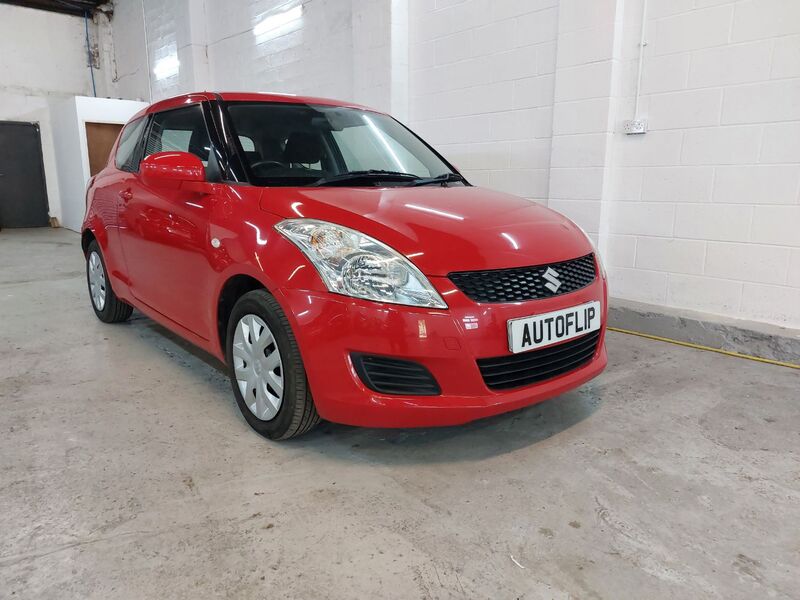SUZUKI SWIFT