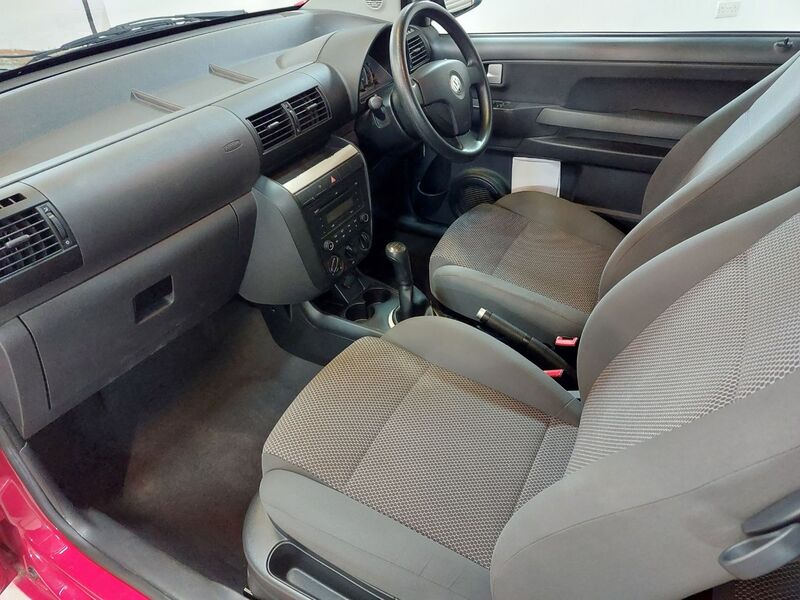 VOLKSWAGEN FOX