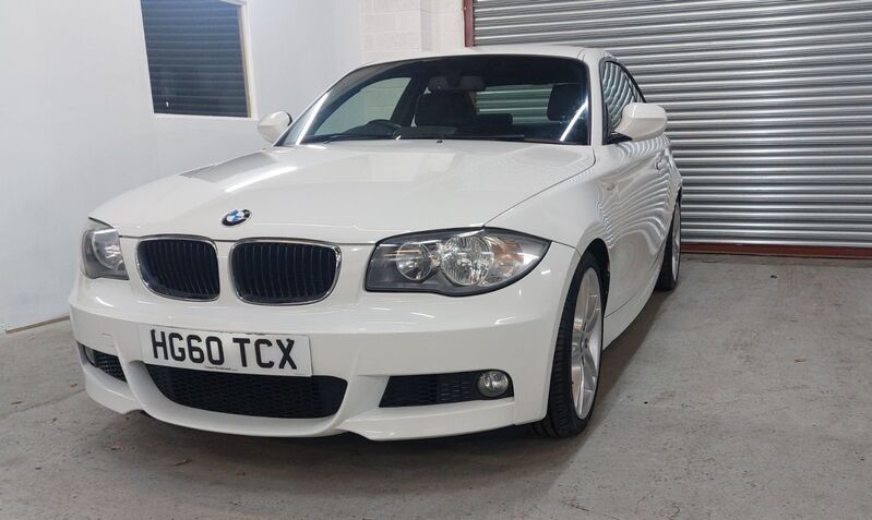 View BMW 1 SERIES 118D M SPORT