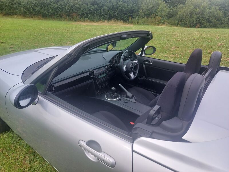 MAZDA MX-5