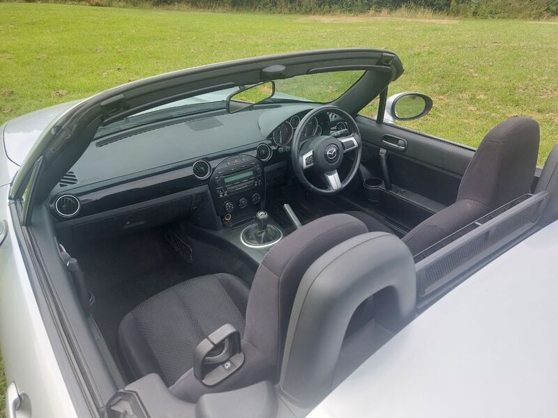 MAZDA MX-5