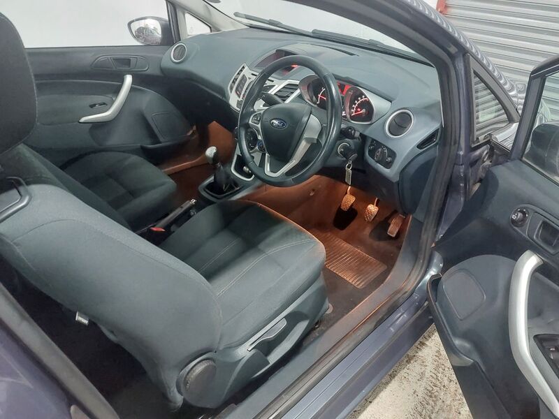 FORD FIESTA
