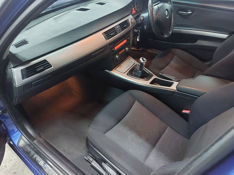 BMW 3 SERIES