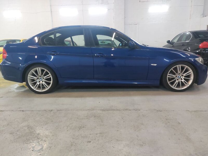 View BMW 3 SERIES 320D M SPORT